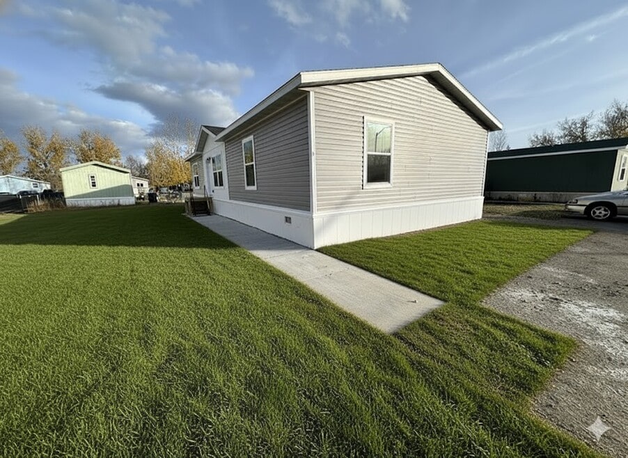 7 Rainier St N, Billings, MT 59105 - photo 1
