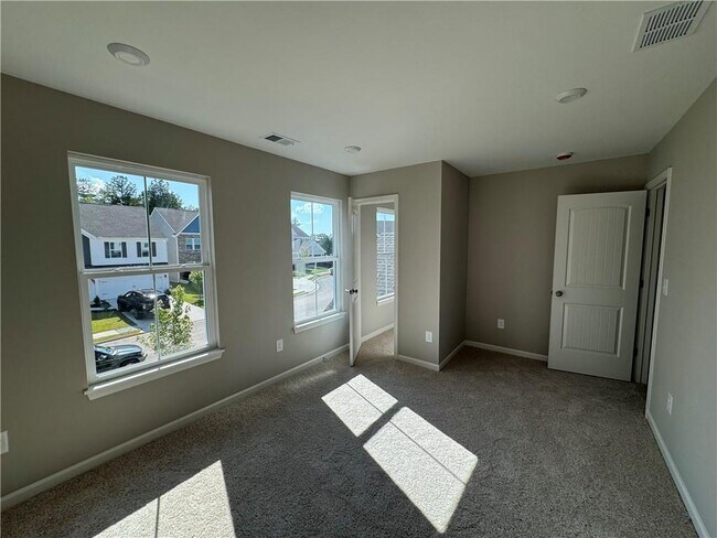 110 Okeechobee Way, Hoschton, GA 30548 - photo 6