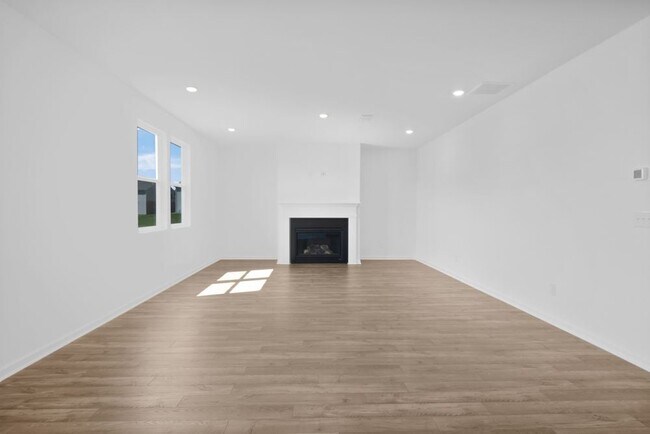 4008 Laurant Path, Flowery Branch, GA 30542 - photo 4