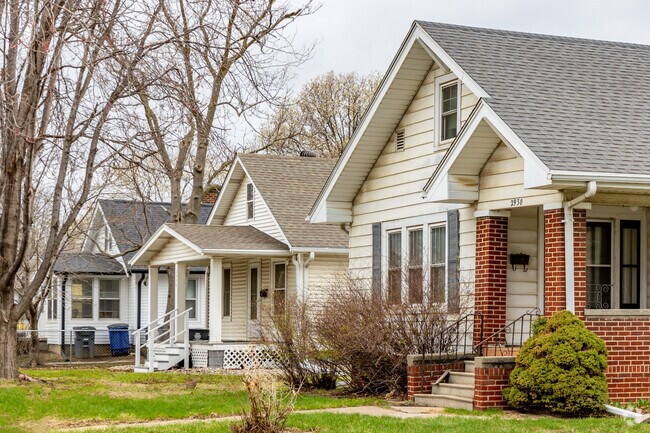 The Cochran Park neighborhood boasts a variety of home styles.