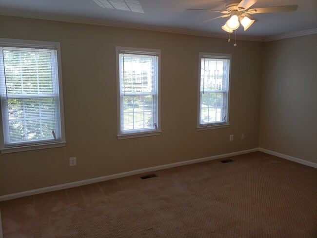 9164 Broken Oak Place, Burke, VA 22015 - photo 2