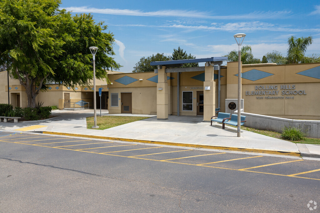 A view of the main entrance at Rolling Hills Elementary School located in Rancho Penasquitos.