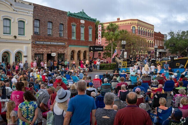 Groove to live tunes at Sounds on Centre in the heart of Fernandina Beach.