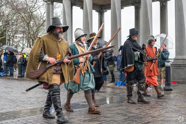 Watch the historic reenactors march in the America's Hometown Thanksgiving Parade.