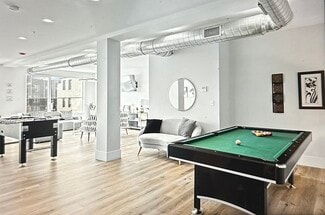 1539 W Howard St, Chicago, IL 60626