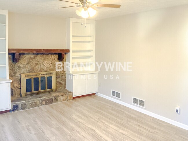 3798 Burnt Leaf Ln SW, Snellville, GA 30039 - photo 4