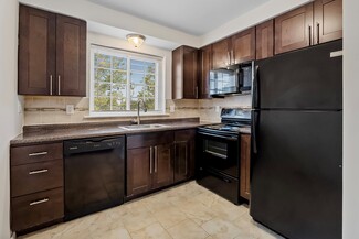 568 N Evergreen Ave, Woodbury, NJ 08096