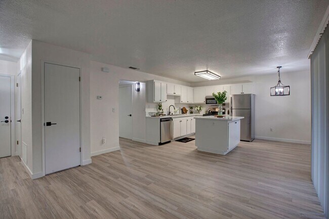St. George Apartments, Davis, CA 95616 - photo 3