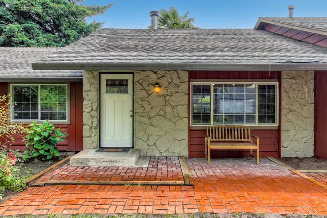 9424 SW Siletz Dr, Tualatin, OR 97062 - photo 4