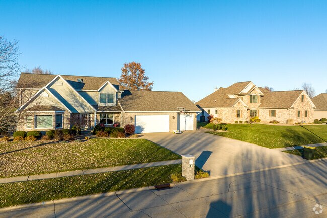 Larger, newer homes can be found on the edge of town, giving Geneseo residents many options.