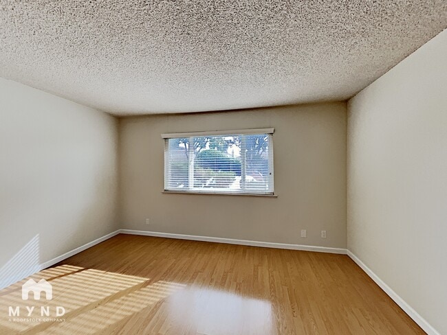 870 Burbank Dr unit 1, Santa Clara, CA 95051 - photo 3