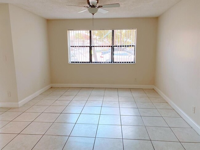 530 S Park Rd, Hollywood, FL 33021 - photo 6