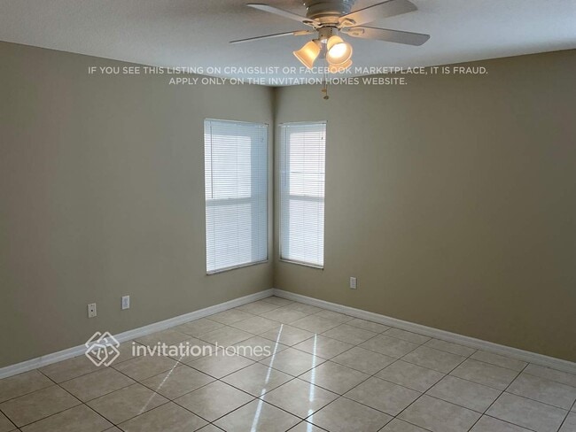 1215 Lake Shore Ranch Dr, Seffner, FL 33584 - photo 4