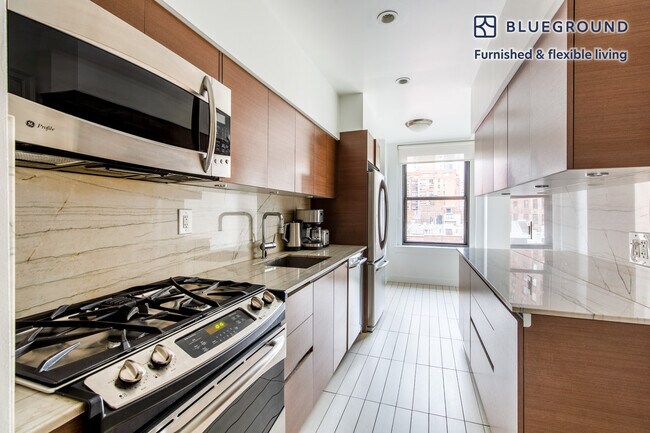 400 E 58th St unit FL8-ID1392, New York, NY 10022 - photo 5