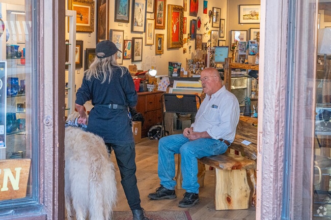 Old Town shops are often pet friendly north of Southside.