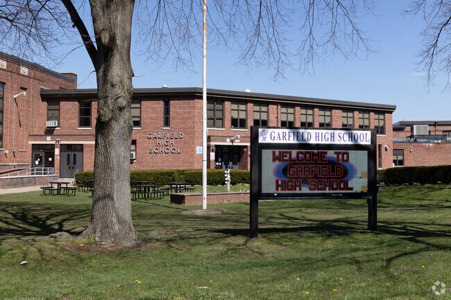 Garfield High School serves as Garfield's older students.