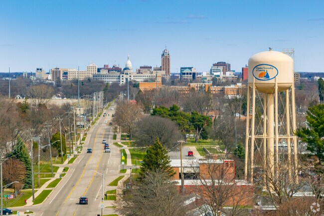 Many Waverly residents commute daily to downtown Lansing along West Saginaw and Michigan Ave.