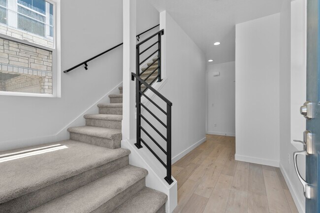 575 N Buffalo Grass Ln, Lindon, UT 84042 - photo 5