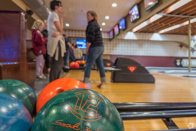 Keewaydin residents can enjoy bowling at Town Hall Lanes