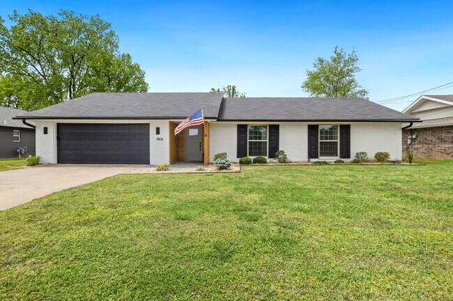 1806 SW D St unit ID1221910P, Bentonville, AR 72712 - photo 2