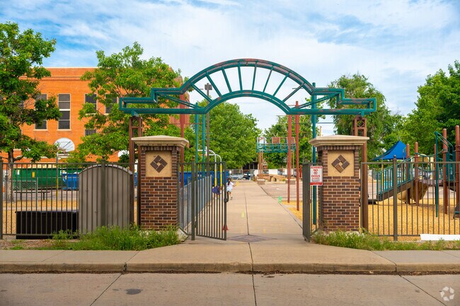 Lincoln Elementary School
is a public pre-K and elementary school in Washington Park West.