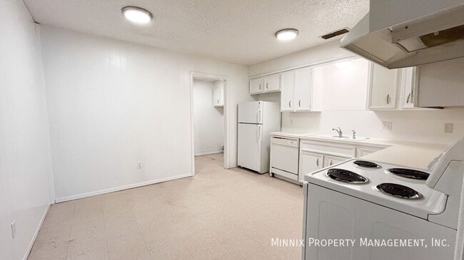 5214 38th St unit B, Lubbock, TX 79414 - photo 4