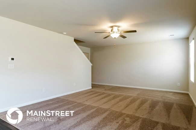 456 Turning Lk Dr, Zebulon, NC 27597 - photo 4