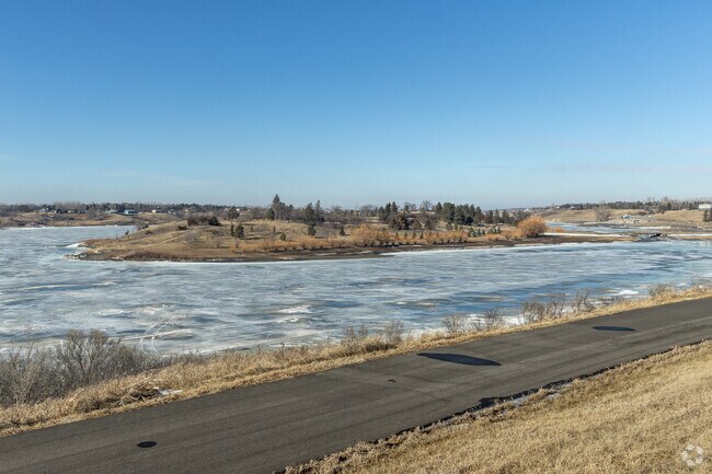 Jamestown Reservoir recreation area includes an island with a disc golf course.
