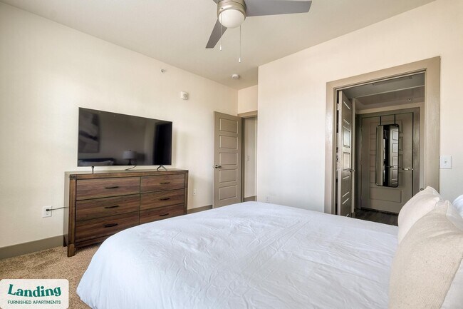 300 Enclave Dr unit 5303.1412398, Conroe, TX 77384 - photo 4