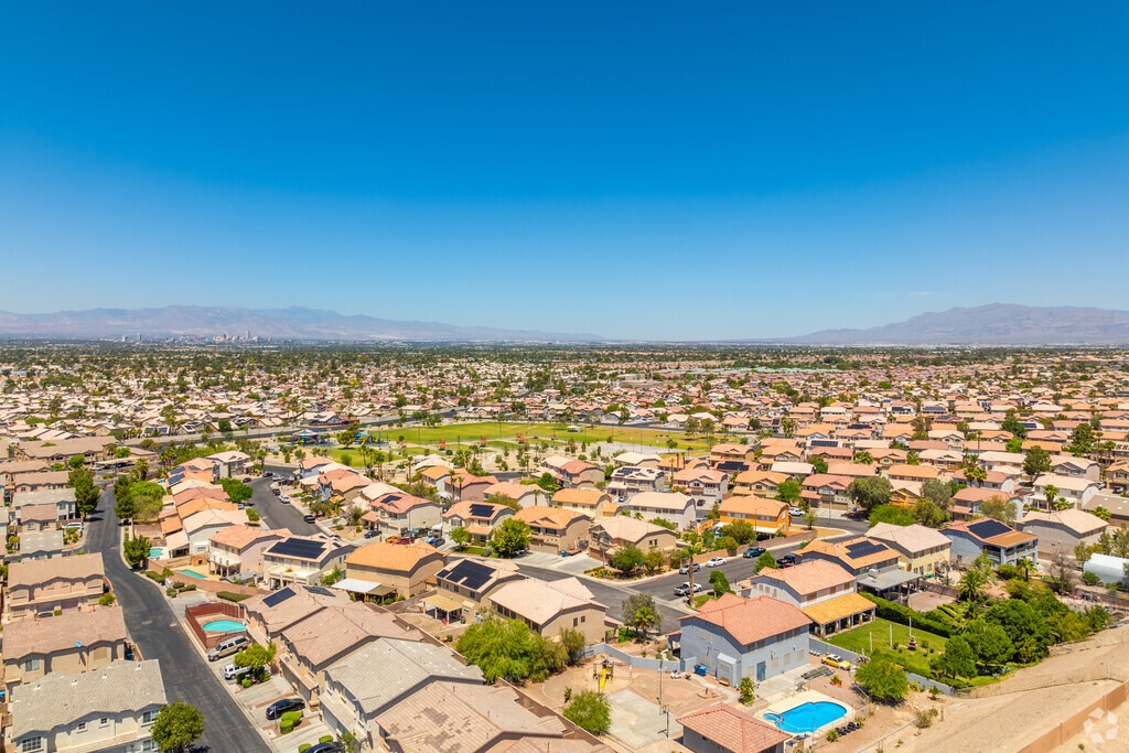 Topaz Springs 3975 N Nellis Blvd, Las Vegas, NV
