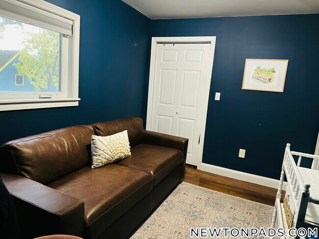 46 Brooks Ave unit 2, Newtonville, MA 02460 - photo 7