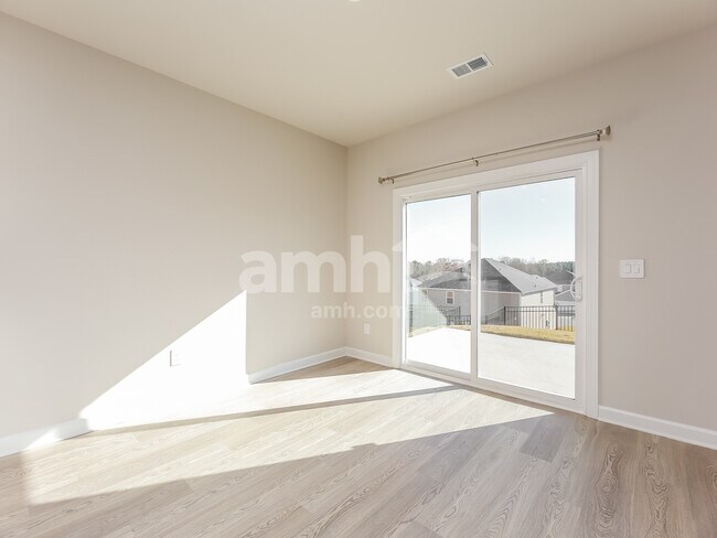 802 Treeline Rd, Moore, SC 29369 - photo 6