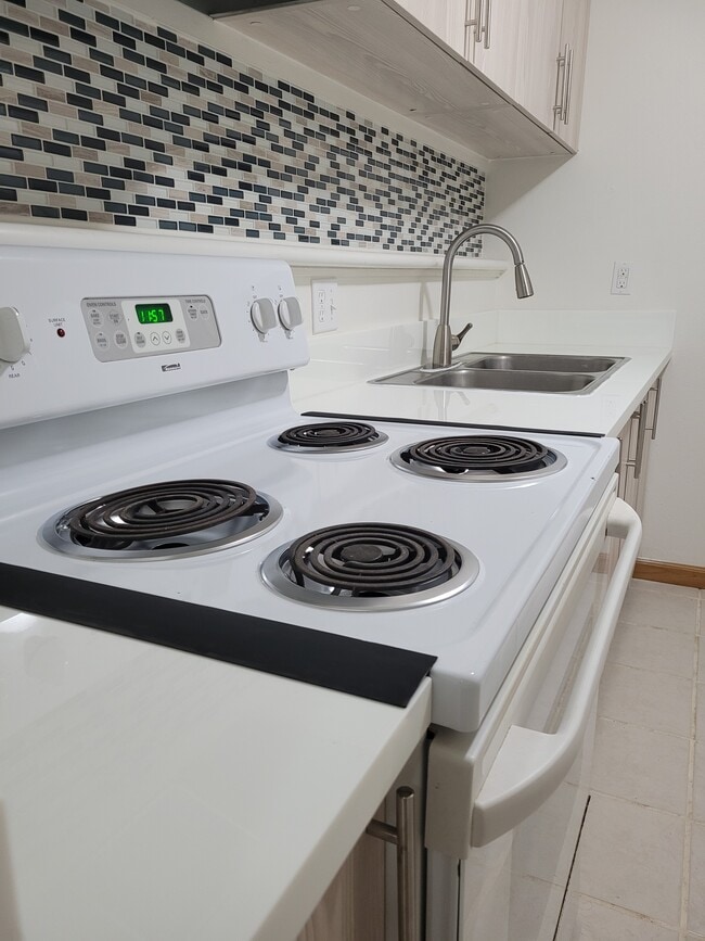 46-267 Kahuhipa St unit C307, Kaneohe, HI 96744 - photo 7