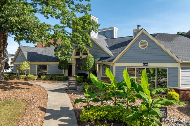 Windsor Landing Apartments, Matthews, NC 28105 - photo 2