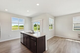 655 S 88th St, West Des Moines, IA 50266