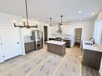 7318 Graymoor St SE, Caledonia, MI 49316