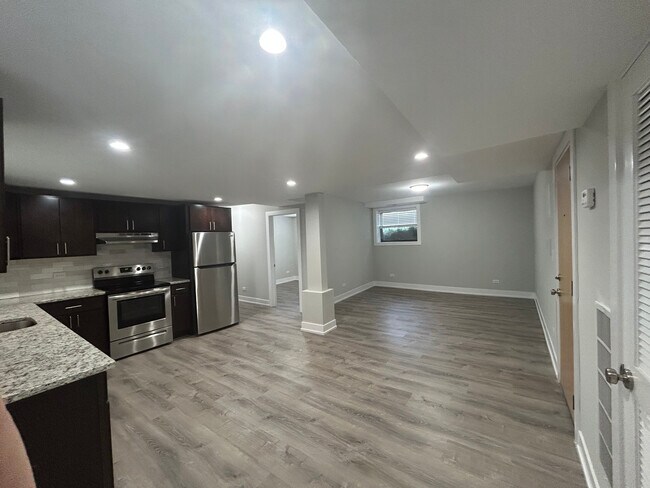 1143 Maple Ave unit 1149-GDN, Evanston, IL 60202 - photo 5