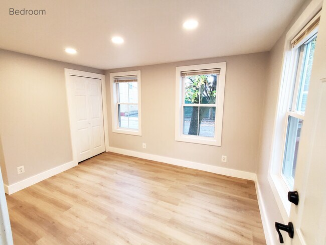 98 Sciarappa St unit 98 Sciarappa Unit B, Cambridge, MA 02141 - photo 7