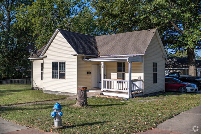 Most homes in Ridgeway sit on small lots.