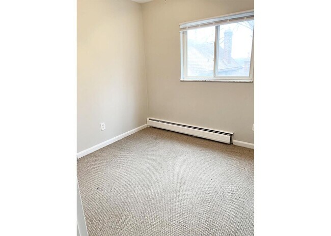 550 Lowell Ave unit 550-10, Cincinnati, OH 45220 - photo 4