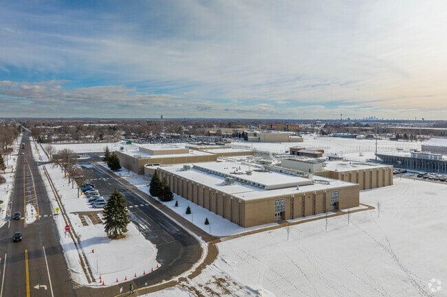 Osseo Middle School provides dynamic education with a student-teacher ratio of 19:1.