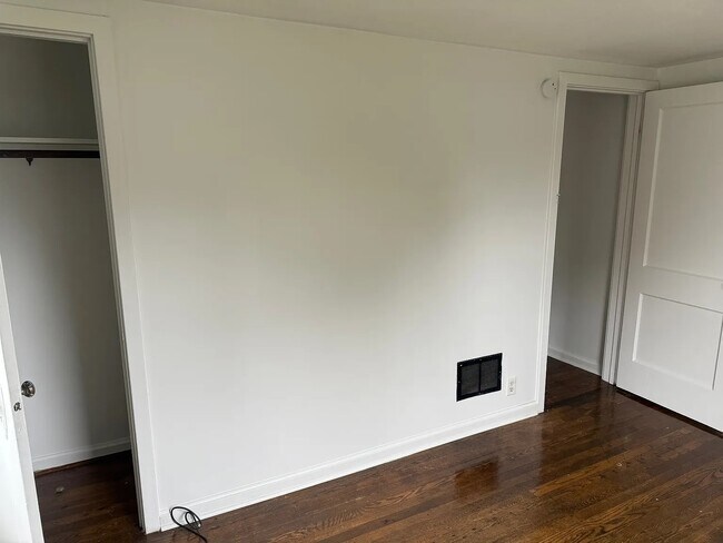 430 Oak St unit 430 Oak St. Upstairs, Marion, OH 43302 - photo 7