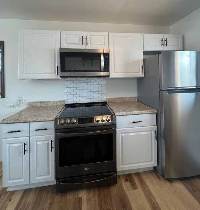 1916 Beech St unit B1, Kenova, WV 25530 - photo 3