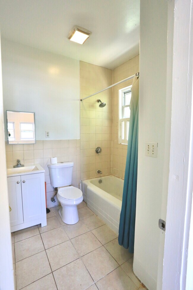 124 Forest St unit 2, Medford, MA 02155 - photo 6