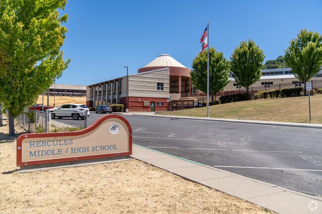 Hercules High School is in the Hercules neighborhood of California.