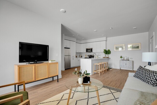 Tilian Point, Woodburn, OR 97071 - photo 2