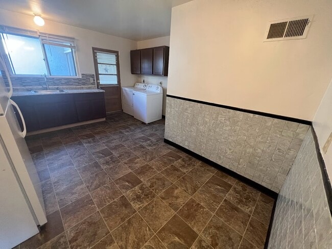 3502 Dawes St, Madison, WI 53714 - photo 7