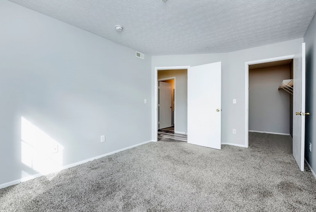 The Poste at Sinclair, Columbus, OH 43229 - photo 6