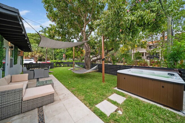 1416 NE 9th St unit ID1369655P, Fort Lauderdale, FL 33304 - photo 6