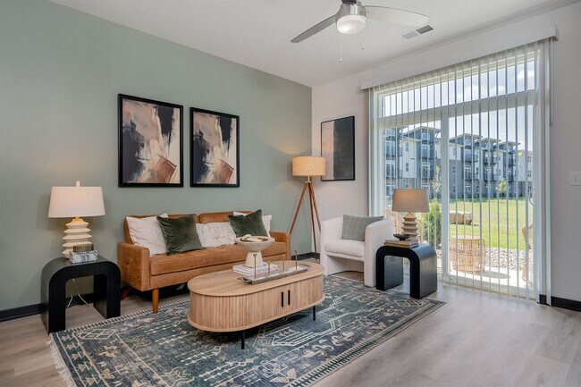 1BR, 1BA - 741SF - Living and Patio